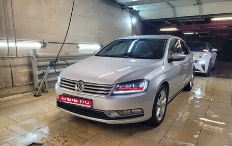 Volkswagen Passat B7, 2011 год, 950 000 рублей, 3 фотография