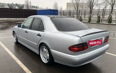 Mercedes-Benz E-Класс, 1996 год, 400 000 рублей, 6 фотография