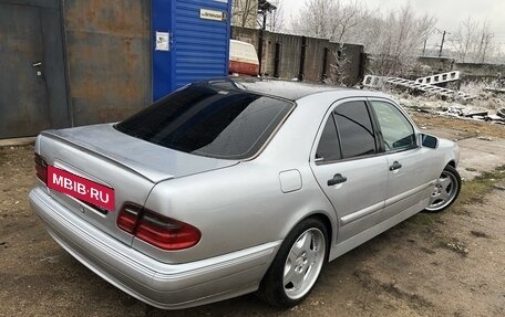 Mercedes-Benz E-Класс, 1996 год, 400 000 рублей, 27 фотография