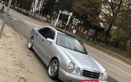 Mercedes-Benz E-Класс, 1996 год, 400 000 рублей, 31 фотография