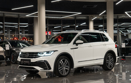 Volkswagen Tiguan II, 2021 год, 4 150 000 рублей, 1 фотография