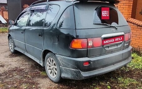 Toyota Ipsum II, 1998 год, 550 000 рублей, 2 фотография