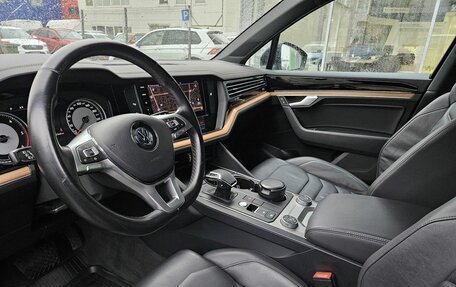 Volkswagen Touareg III, 2019 год, 3 990 000 рублей, 8 фотография