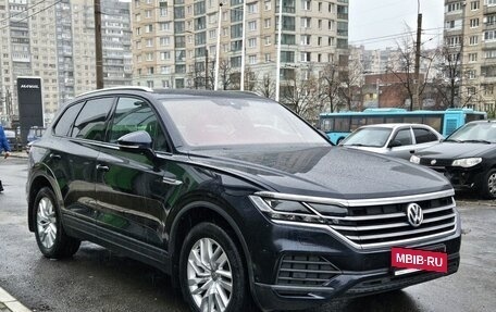 Volkswagen Touareg III, 2019 год, 3 990 000 рублей, 4 фотография