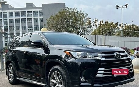 Toyota Highlander III, 2021 год, 3 286 000 рублей, 3 фотография