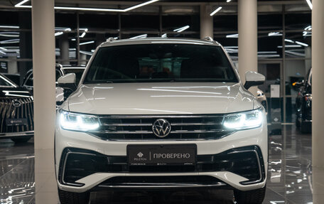 Volkswagen Tiguan II, 2021 год, 4 150 000 рублей, 3 фотография