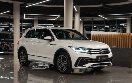 Volkswagen Tiguan II, 2021 год, 4 150 000 рублей, 2 фотография