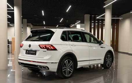 Volkswagen Tiguan II, 2021 год, 4 150 000 рублей, 5 фотография