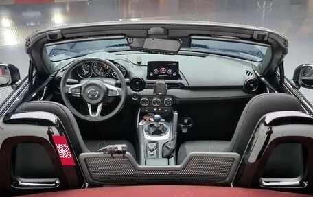 Mazda MX-5, 2021 год, 4 160 000 рублей, 7 фотография