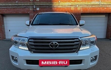 Toyota Land Cruiser 200, 2015 год, 4 897 000 рублей, 8 фотография