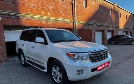 Toyota Land Cruiser 200, 2015 год, 4 897 000 рублей, 2 фотография