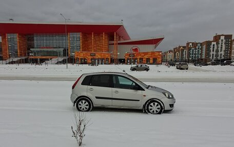 Ford Fiesta, 2007 год, 295 000 рублей, 4 фотография