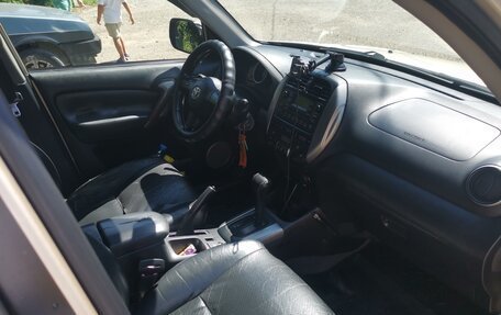 Toyota RAV4, 2004 год, 950 000 рублей, 9 фотография