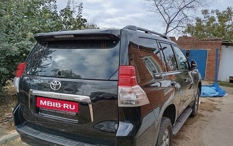 Toyota Land Cruiser 200, 2011 год, 2 430 000 рублей, 16 фотография