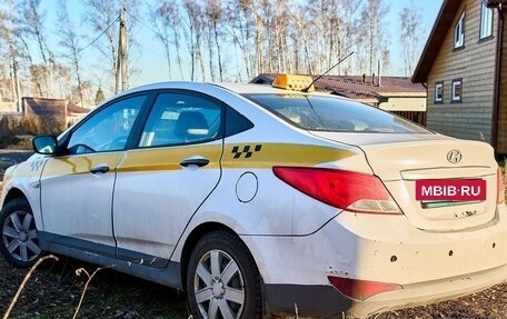 Hyundai Solaris II рестайлинг, 2016 год, 660 000 рублей, 3 фотография