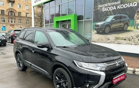 Mitsubishi Outlander III рестайлинг 3, 2021 год, 2 649 000 рублей, 1 фотография