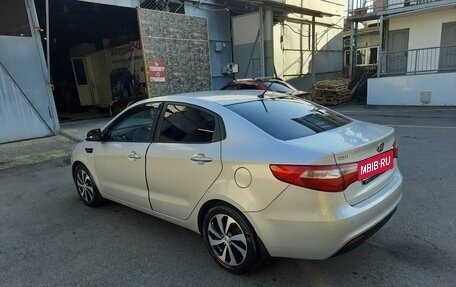 KIA Rio III рестайлинг, 2012 год, 1 000 000 рублей, 2 фотография