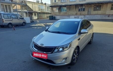 KIA Rio III рестайлинг, 2012 год, 1 000 000 рублей, 5 фотография