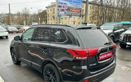 Mitsubishi Outlander III рестайлинг 3, 2021 год, 2 649 000 рублей, 6 фотография