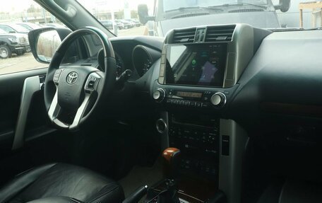 Toyota Land Cruiser Prado 150 рестайлинг 2, 2010 год, 2 649 000 рублей, 7 фотография