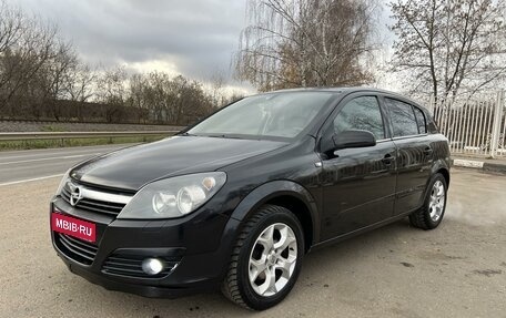 Opel Astra H, 2005 год, 670 000 рублей, 1 фотография