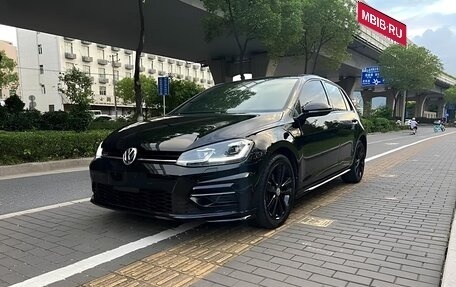 Volkswagen Golf VII, 2020 год, 1 850 000 рублей, 1 фотография