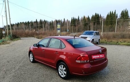 Volkswagen Polo VI (EU Market), 2011 год, 680 000 рублей, 2 фотография