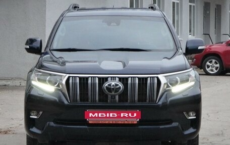 Toyota Land Cruiser Prado 150 рестайлинг 2, 2017 год, 5 850 000 рублей, 3 фотография