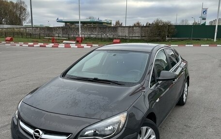 Opel Astra J, 2013 год, 1 250 000 рублей, 2 фотография