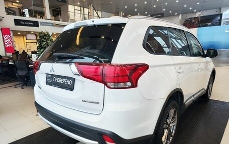 Mitsubishi Outlander III рестайлинг 3, 2015 год, 2 056 800 рублей, 6 фотография