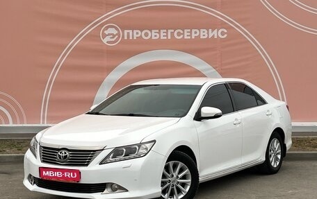 Toyota Camry, 2013 год, 2 090 000 рублей, 1 фотография