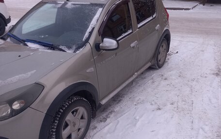 Renault Sandero I, 2012 год, 980 000 рублей, 1 фотография