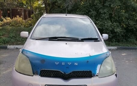 Toyota Vitz, 2000 год, 285 000 рублей, 1 фотография