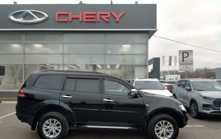 Mitsubishi Pajero Sport II рестайлинг, 2014 год, 1 727 000 рублей, 4 фотография