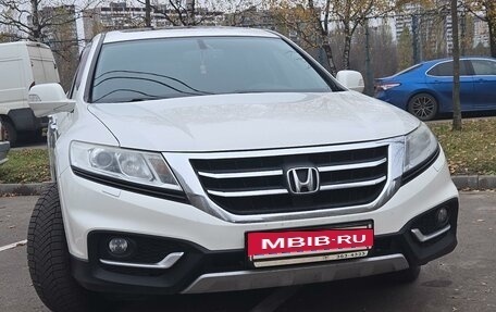 Honda Crosstour I рестайлинг, 2013 год, 2 100 000 рублей, 3 фотография