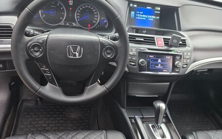 Honda Crosstour I рестайлинг, 2013 год, 2 100 000 рублей, 10 фотография