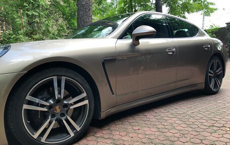 Porsche Panamera II рестайлинг, 2014 год, 4 500 000 рублей, 3 фотография