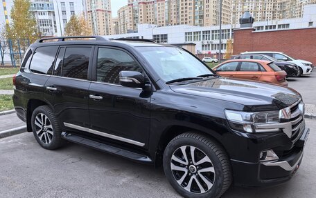 Toyota Land Cruiser 200, 2018 год, 7 700 000 рублей, 3 фотография