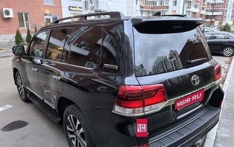 Toyota Land Cruiser 200, 2018 год, 7 700 000 рублей, 7 фотография