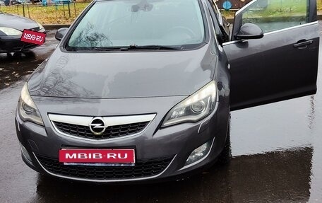 Opel Astra J, 2011 год, 925 000 рублей, 7 фотография