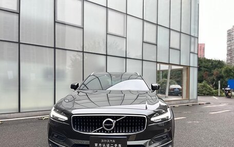 Volvo V90 Cross Country I рестайлинг, 2021 год, 4 295 000 рублей, 7 фотография