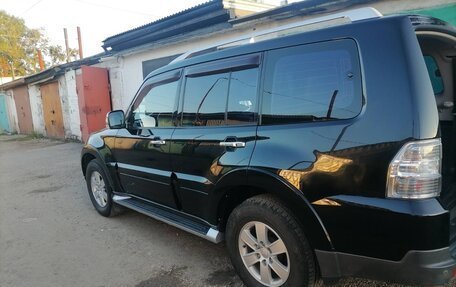 Mitsubishi Pajero IV, 2007 год, 1 930 000 рублей, 2 фотография