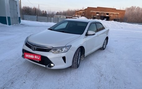 Toyota Camry, 2017 год, 2 830 000 рублей, 2 фотография