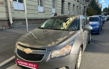 Chevrolet Cruze II, 2011 год, 750 000 рублей, 3 фотография