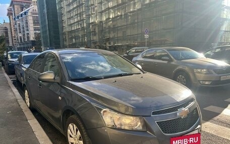 Chevrolet Cruze II, 2011 год, 750 000 рублей, 4 фотография