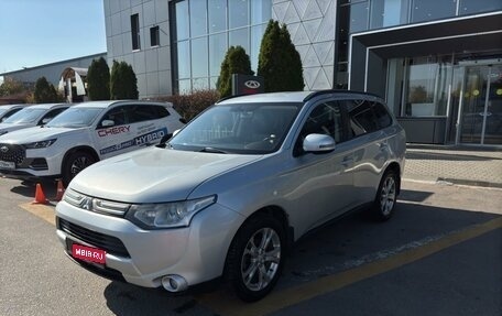 Mitsubishi Outlander III рестайлинг 3, 2013 год, 1 399 000 рублей, 1 фотография