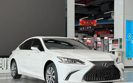 Lexus ES VII, 2021 год, 3 840 000 рублей, 2 фотография