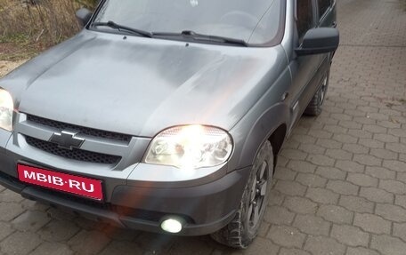 Chevrolet Niva I рестайлинг, 2013 год, 650 000 рублей, 5 фотография