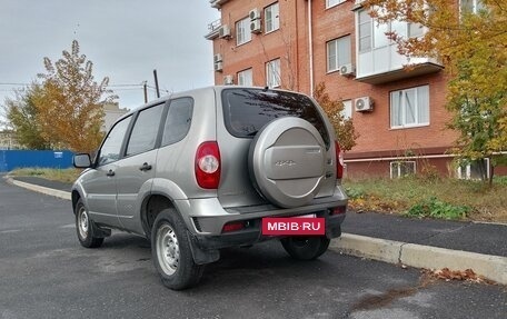 Chevrolet Niva I рестайлинг, 2012 год, 644 000 рублей, 3 фотография