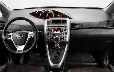 Toyota Verso I, 2011 год, 1 239 000 рублей, 9 фотография